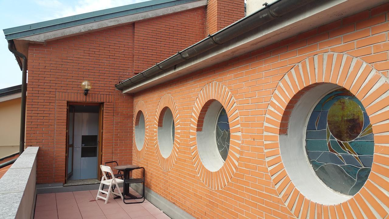 Ostello Casa Emmaus Maccagno Exteriér fotografie